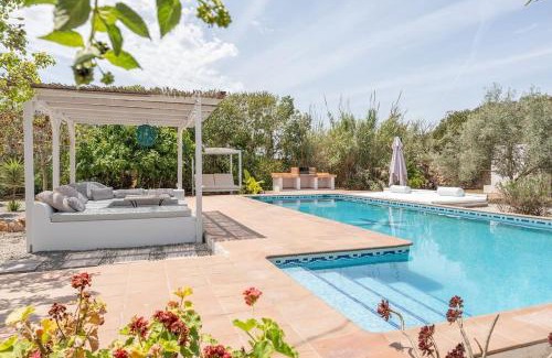 Sant Josep de sa Talaia Villa | 8 Guests Large Villa near Bossa Beaches & Airport