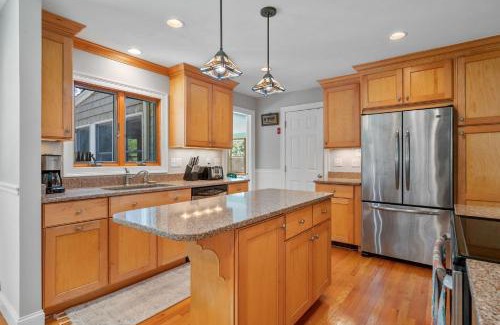 Orleans Casa | 8 Harbor Hill Drive Orleans - A Change of Pace