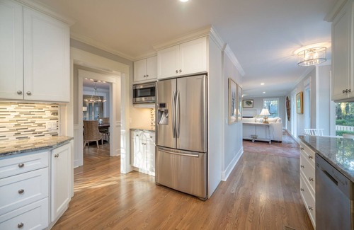 Heritage Woods Casa | 8 Heritage Road: A BESTNEST by Beverly Serral *Private Pool* and fenced yard