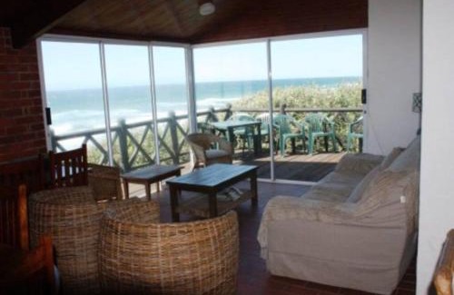 Umhlali Beach Casa | 8 Hewitt @ Tiffany's