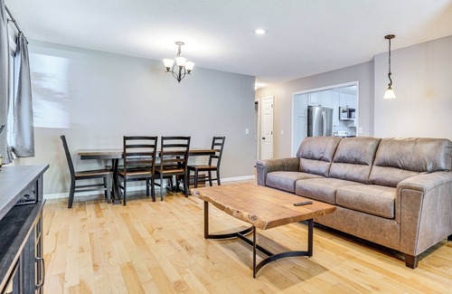 Richfield Casa | 8 Mi to Central Minneapolis: Modern Home w/ Yard