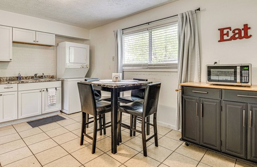 Indianapolis Cabaña | 8 Mi to Dtwn Indianapolis: Family Home w/ Yard!
