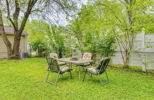 Indianapolis Cabaña | 8 Mi to Dtwn Indianapolis: Family Home w/ Yard!