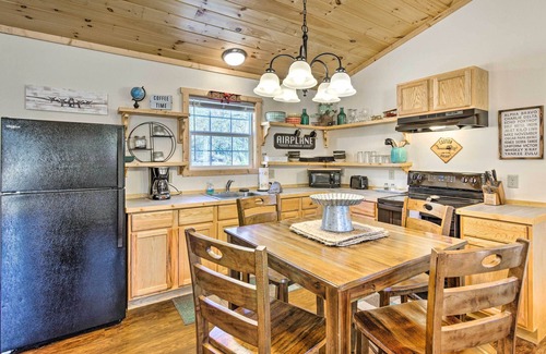 Cherokee Cabina | 8 Mi to Great Smoky Mtn National Park: Cozy Cabin
