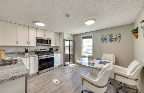 Holiday Shores Casa | 8 Mi to Laughlin Riverwalk: Waterfront Retreat