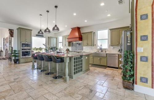 Acampo Casa | 8 Mi to Lodi Lake Luxe Home with On-Site Vineyard