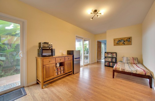 Holualoa Apartamento | 8 Mi to Magic Sands Beach: Tranquil Home w/Lanai!