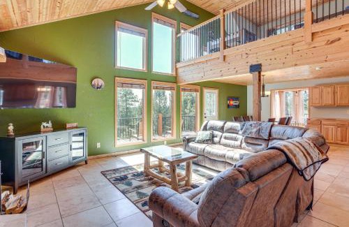 Pine Casa | 8 Mi to Staunton State Park Mtn-View Hideaway!