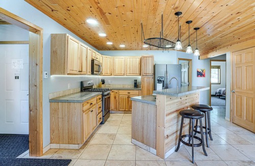 Pine Cabina | 8 Mi to Staunton State Park: Mtn-View Hideaway!