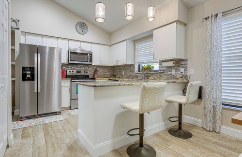 Palm City Casa | 8 Mi to Stuart Beach: Home w/ Pool Access!