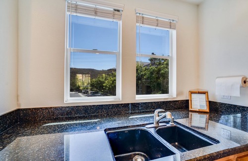San Marcos Casa | 8 miles 2 beach, walk 2 town, beautiful San Elijo Hills, close 2 new Kaiser