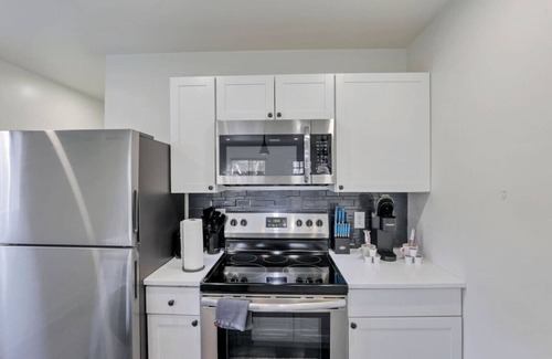 Near East Columbus Casa | 8 Min to Convention Center | Work Travel | Unit A