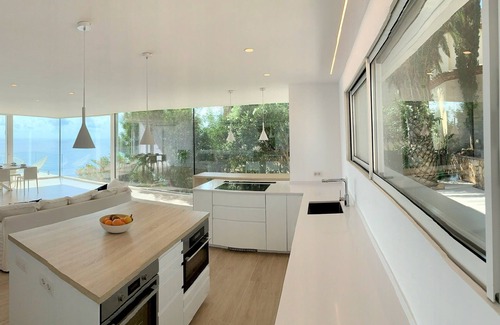 Canyet de Mar Villa | 8 minutes walk from Canyet beach VILLA ROSAMAR LUXURY ***** 320 m2, SEA VIEW