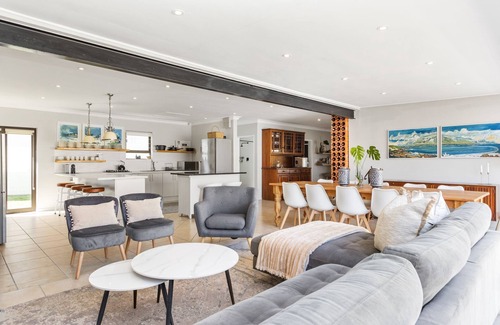 Betty's Bay Casa | 8 on Nivenia - Cinco Habitaciones Casa, Capacidad 10