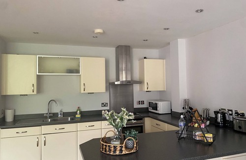 Newbury Apartamento | 8 Pelican House is located in the heart of Newbury. Contemporary apartments.