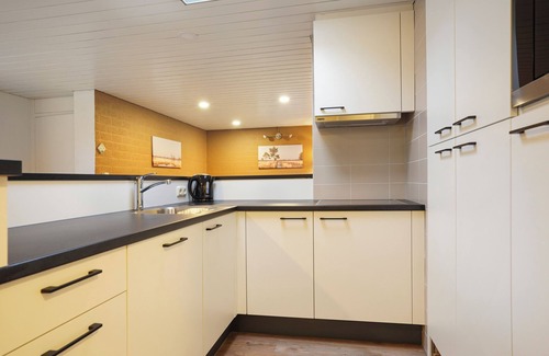 Municipality of Beesel Casa | 8-person bungalow in the holiday park Landal De Lommerbergen