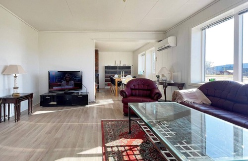 Bremanger Casa | 8 person holiday home in Bremanger