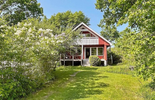 Branno Casa | 8 person holiday home in BRäNNö