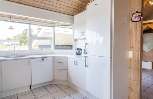 Henne Strand Casa | 8 person holiday home in Henne