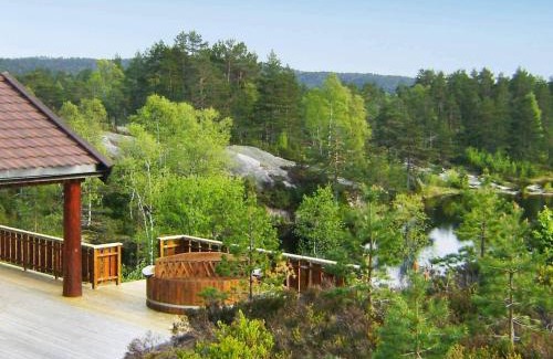 Marnardal Casa | 8 person holiday home in BJELLAND-By Traum