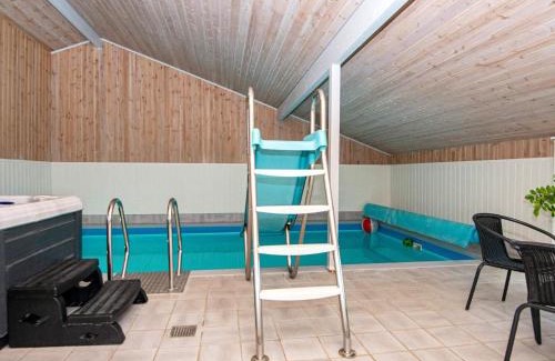 Jegum Casa | 8 person holiday home in Oksb l