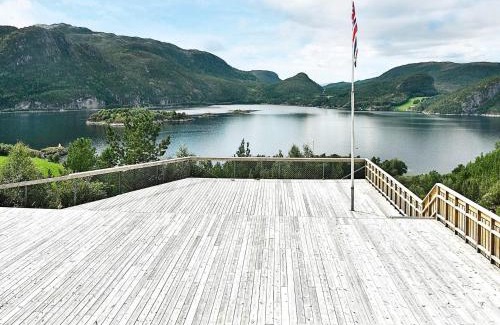 Snillfjord Casa | 8 person holiday home in Sundlandet