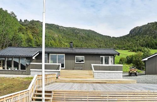 Snillfjord Casa | 8 person holiday home in Sundlandet