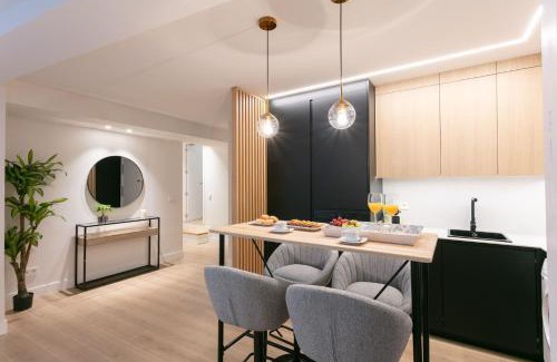 Justicia Apartamento | 8-Person Luxury in the Heart of Madrid Prime Location Fuencarral I