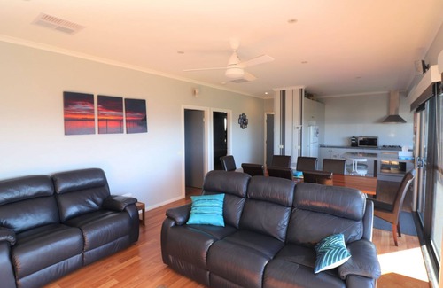 Mallacoota Casa | 8 Radley Place Mallacoota