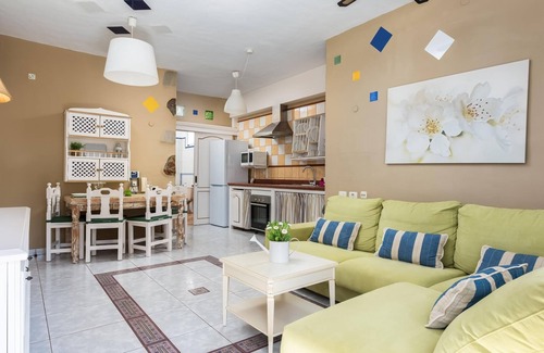 Las Rosas Apartamento | 8. Regal Bed Accommodation Los Moxaicos, Pool