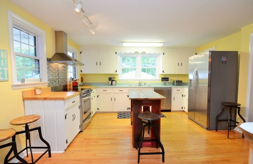 Lewes Casa | 8 Rhode Island - BAY BLOCK HOME, STEPS FROM LEWES BEACH