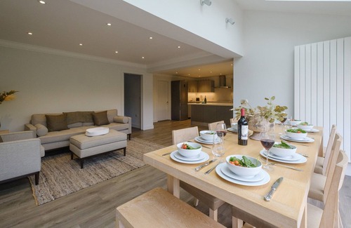 Thorpeness Cabaña | 8 Sanctuary - sleeps 12 guests in 6 bedrooms