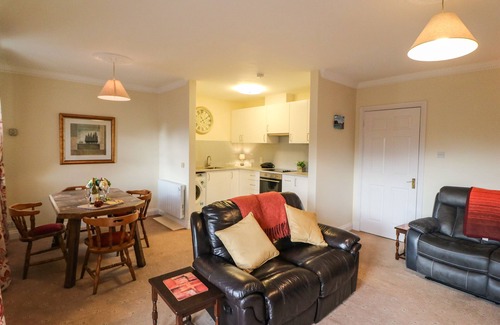 Killarney Cabaña | 8 SCRAHAN PLACE, family friendly in Killarney, County Kerry