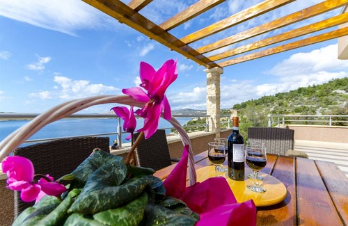 Rogoznica Apartamento | 80 m² Apartamento ∙ 3 habitaciones ∙ 6 huéspedes