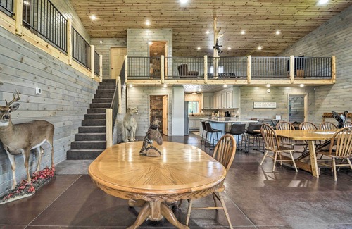 Au Gres Township Cabina | 800-Acre Au Gres Oasis: 2 Ponds + ATV Trails!