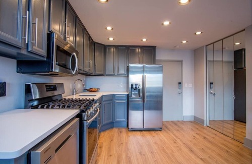Old Fourth Ward Condominio | 804 Barn Wall, 1 FREE Park, Modern Dt, 300 MB Wifi