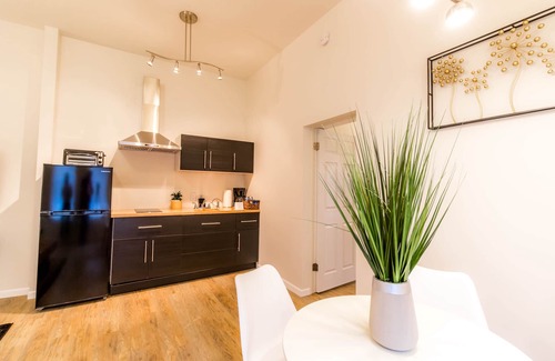 Kutzky Park Apartamento | Encantador apartamento de 1 dormitorio + 1 baño, a pasos de la Clínica Mayo