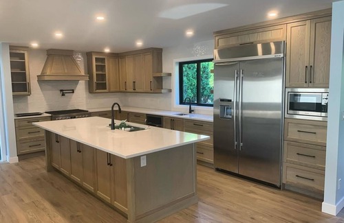 Okanagan-Similkameen Casa | ¡80 pies de playa privada, frente al lago con vistas a la montaña justo en el lago Skaha!