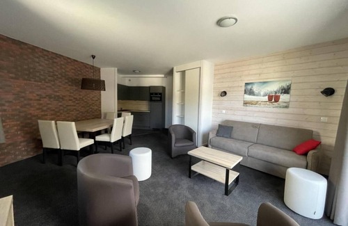 Eaux-Bonnes Apartamento | 80m del centro estación, 1.o piso, vista pistas, piscina, terraza, tv, local para esquís, 69m²