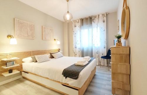 Alhaurín de la Torre Apartamento | 80s Loft ViNTAGE 15' Málaga Airport Free Guest Parking