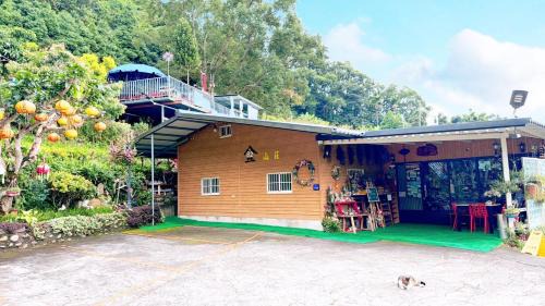 Dongshi District Casa | 82山莊包棟住宿-台中東勢-山景花園