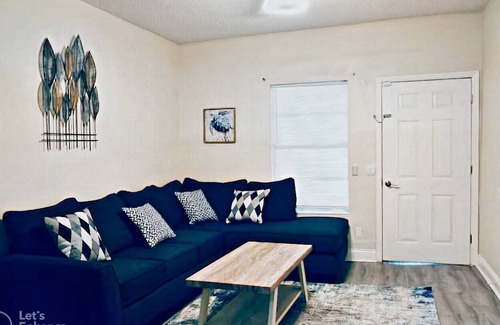 Sulphur Springs Casa | 8210 N Klondyke St Tampa