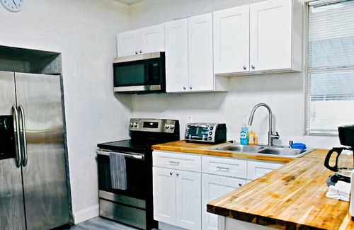 Sulphur Springs Casa | 8210 N Klondyke St Tampa