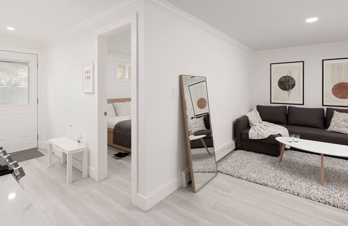 Burnaby Apartamento | 8240 Manson Dr