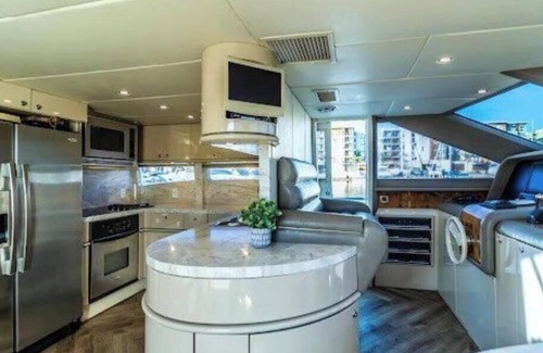 West Newport Alquiler De Eote | 84' LAZZARA /LA VIE