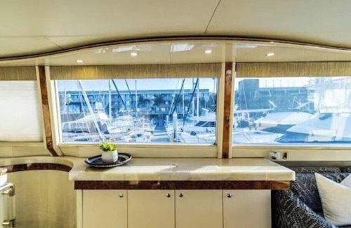 West Newport Alquiler De Eote | 84' LAZZARA /LA VIE