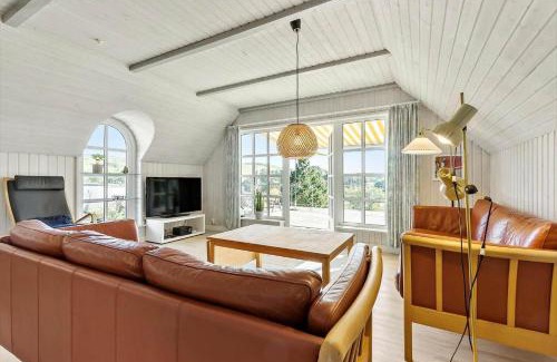 Knebel Casa | 84363-Knebel-Apollovej-108