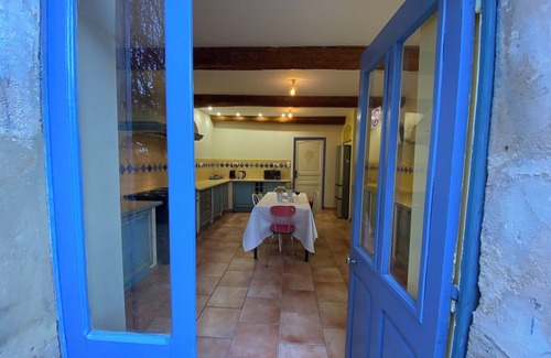 Althen-des-Paluds Casa | 84B3 - Freesia, suite in 18th century Provencal farmhouse