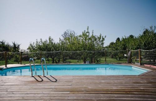 Althen-des-Paluds Casa | 84B3 - Freesia suite in 18th century Provencal farmhouse