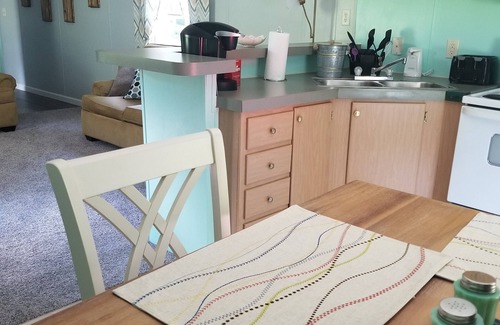 Mills River Casa | $ 85 por noche, lindo, limpio, tranquilo y conveniente